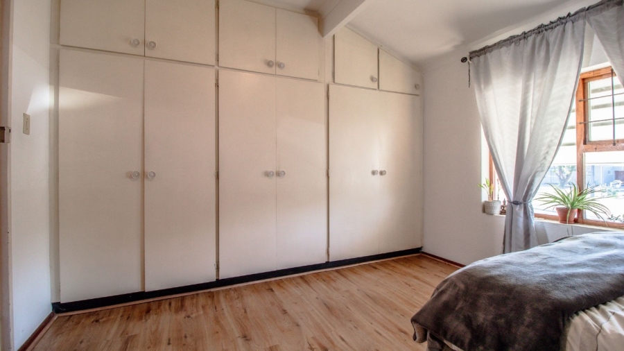 To Let 1 Bedroom Property for Rent in Edgemead Western Cape